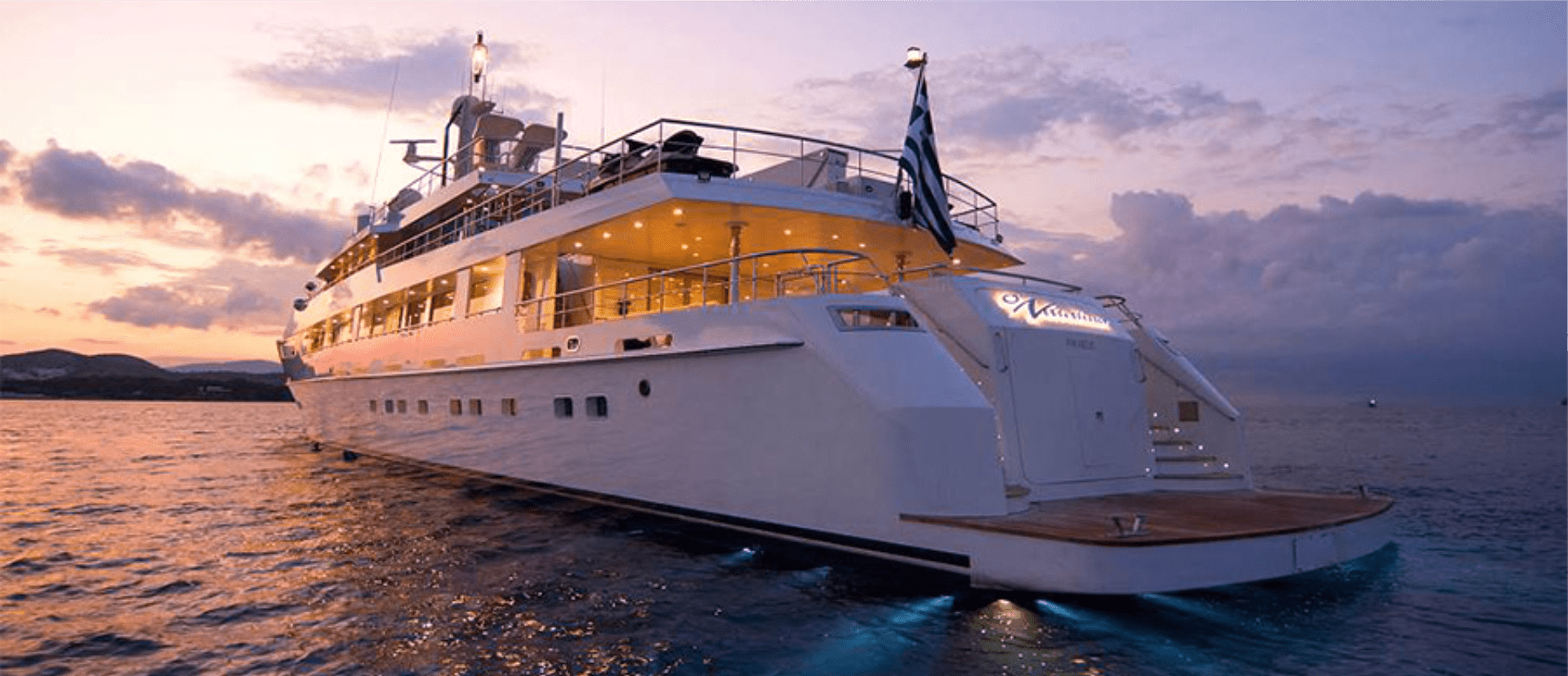 LA FAMILIA superyacht